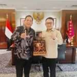 Ketua BPW KKLR Sulsel Hasbi Syamsu Ali bersama KSP Jenderal Purn Dudung Abdurachman